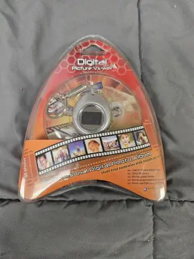53302 Smart Parts Digital Picture Viewer Keychain Pendant With Accessories New In Package Freeship