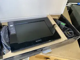 Dpf-c70a Sony 027242735033 7 Inch Digital Picture Frame In Good Condition