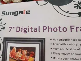 Ca700 Sungale 894912000544 7 Inch Digital Photo Picture Frame #2