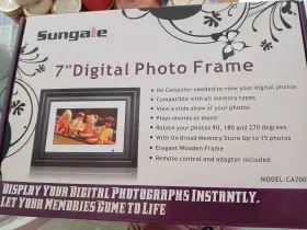 Ca700 Sungale 894912000544 7 Inch Digital Photo Picture Frame