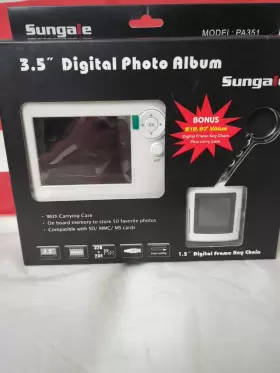 Pa351 Sungale 3.5 Inch Digital Photo Album Bonus Frame Key Chain With Carrying Case #3