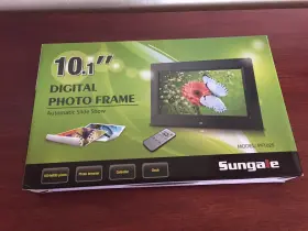 Pf1025 Sungale 10.1 Inch Digital Photo Frame