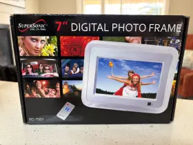 Sc-7001 Supersonic 7 Inch Digital Photo Frame Model Sc-7001. New In Box