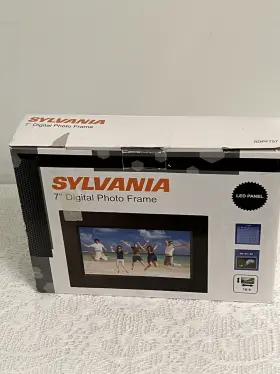Sdpf757 Sylvania 058465777715 7 Inch Digital Photo Frame Led Panel Model No. Clock Calendar Nib