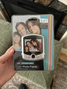 Dpf30 Vivitar 681066673874 New Digital Photo Frame 2.4 Inch Screen Desktop And Portable