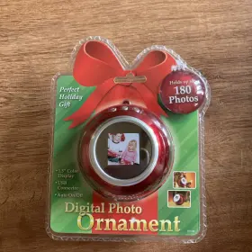 Vu-me 708876300087 Brand New Digital Photo Ornament Red 1.5 Inch Lcd Screen Display To 180 Photos-usb