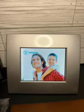 Dpf-0561 Westinghouse 5.6 Inch Digital Photo Frame And 1.5 Lcd Picture Viewer #2