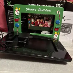 Pnp-1020c X Digital Media 10 Inch Picture Frame Untested No Remote Only Includes What In My Photos