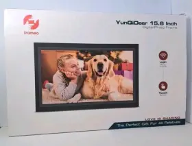 Yunqideer 810815021042 - Digital Photo Frame 15.6 Inch Wifi / Touch Screen Openbox