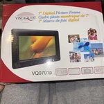 Vistaquest 7 Inch Digital Picture Photo Frame. Fixed Price $18.00.