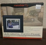 Nextar 3.5" Tft Digital Photo Frame Black Sd Plug 'n Play New. Fixed Price $24.95.
