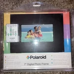 Polaroid CPA-00711S 7" Digital Picture Frame. Fixed Price $59.99.