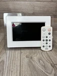 Jwin JP147 7-INCH Lcd Digital Picture Frame (white) Used. Fixed Price $19.99.