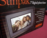 Sunpak 7 Inch Automatic Digital Photo Frame Bright Lcd Screen. New !. Fixed Price $29.95.