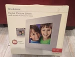 Brookstone Digital Picture Show My Life 8 Frame New Holds 3500 Photos, Videos. Fixed Price $38.95.