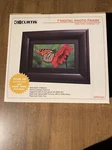 New Curtis DPB702A 7" Lcd Digital Picture Frame Wireless Remote Black Wood. Fixed Price $14.99.