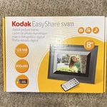 Kodak Easyshare SV811 8" Digital Photo Frame 128MB 800X480 Black Gray. Fixed Price $14.99.