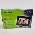 Nib Insignia 7" Widescreen NS-DPF7WM-09 Lcd Remote Control Digital Photo Frame. Fixed Price $40.00.