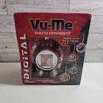 Senario Vu-me Digital Ornament Red 1.5" Lcd Screen Display Up 70 Photos. Fixed Price $7.20.