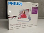 Philips Digital Photo Frame 7" Lcd - New Open Box Model 7FF1MS. Fixed Price $12.00.