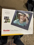 Kodak Easyshare P725 Digital Frame 18CM Stores Up 4000 Pictures. Fixed Price $6.95.
