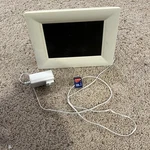 Philips Model 8FF2FPW/37 Digital Photo Frame. Fixed Price $7.90.