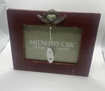 Distressed Wood Red 5 X 7 Picture Frame With Metal Heart/wings Accent New. Fixed Price $9.50.
