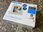 Philips 7FF2CME 7" Digital Picture Frame Silver High Pixel Density. Fixed Price $21.73.