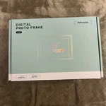 Pipivision Frameo 10.1" Wifi Digital Photo 32GB Hd Black/white Speaker Nib. Fixed Price $50.97.