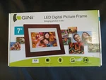 Giinii 7" Digital Picture Frame Model GP-702P-1 2.C3(EXCELLENT Condition). Fixed Price $10.95.