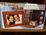 Synaps 7" Lcd Digital Photo Frame Brown Usb Sd Mmc Memory Stick Fs-t 11011322. Fixed Price $20.00.