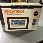 Sylvania SDPF1089 10" Picture Frame With Remote In Miami. Fixed Price $29.99.