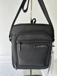 Samsonite Classic 2.0 Rfid Crossbody Msrp $80.00. Fixed Price $50.00.
