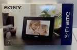 Sony S-frame DPF-D70 7" Digital Picture Photo With Remote Control. Fixed Price $31.99.