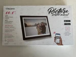 Aluratek 32GB 10" Black Digital Photo Frame. Fixed Price $39.00.