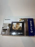 Sony DPF-D820 8" Svga Lcd (4:3) Digital Photo Frame (black) Read Description. Fixed Price $30.00.