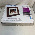 New Philips 10.4" Digital Photo Frame Brown Wood W/ Remote SPF3400/G7. Fixed Price $29.99.