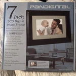 Pandigital PAN707-B 7" Lcd Photo Frame 128MB Black Usb Jpeg Avi MP3. Fixed Price $29.99.