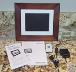 Phillips Digital Photo Frame 8" Lcd Panel Spf 3408T/G7 Brown Wood. Fixed Price $10.00.
